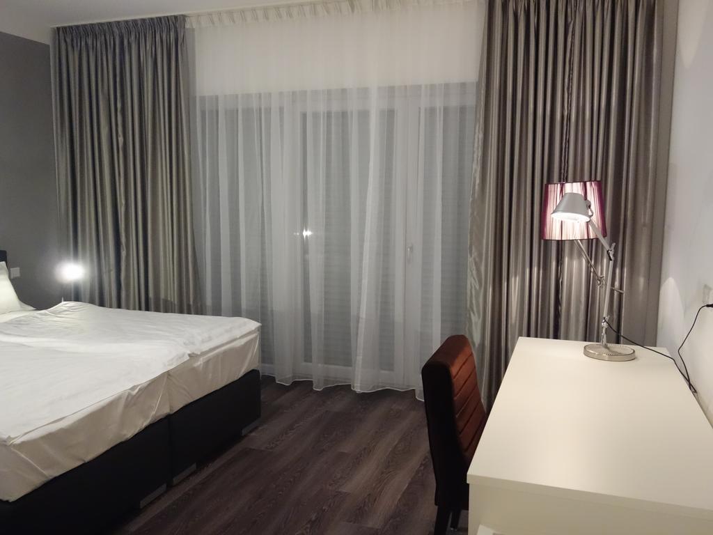 Victoria Living Hotel Jockgrim Ngoại thất bức ảnh