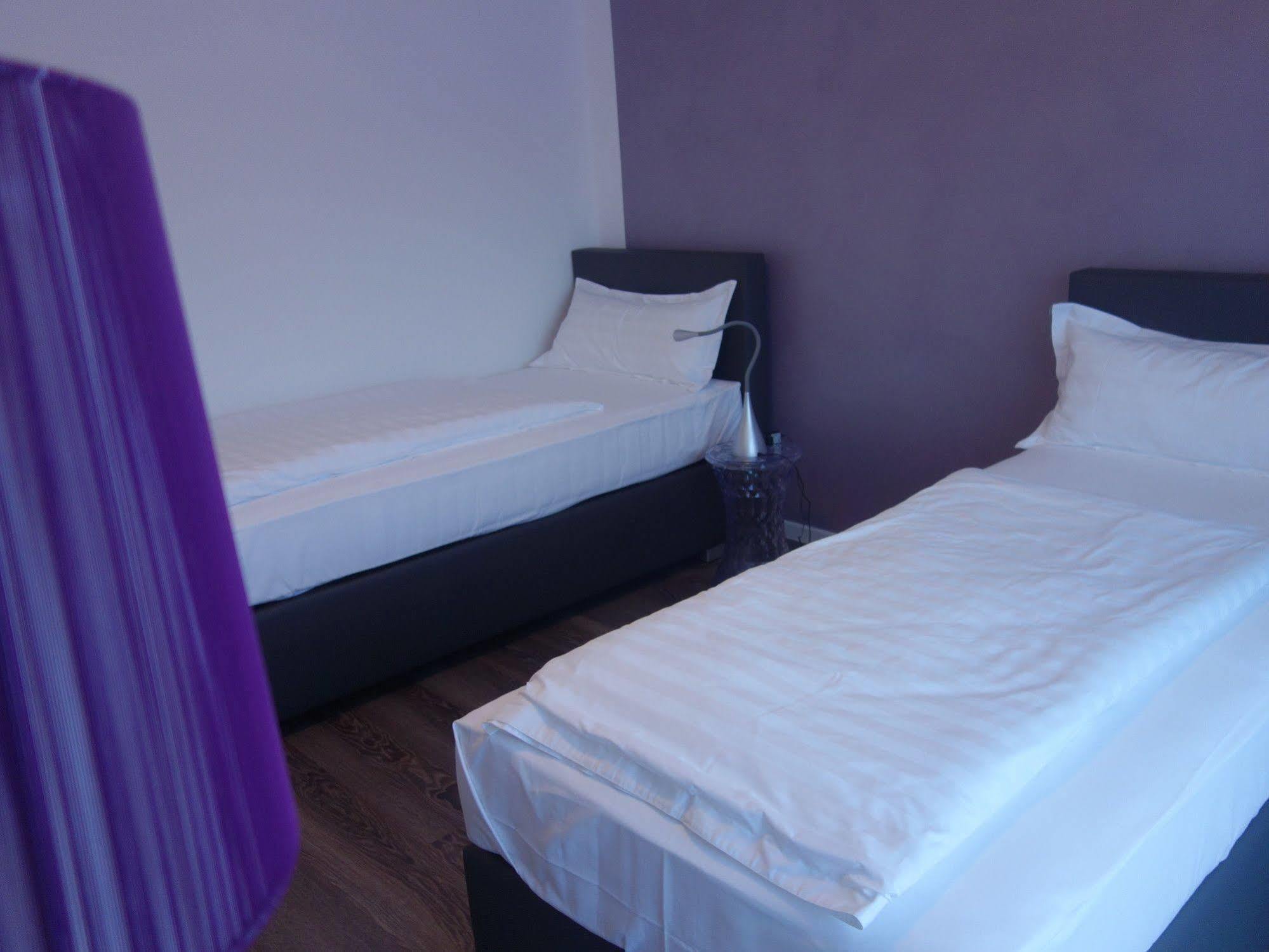 Victoria Living Hotel Jockgrim Ngoại thất bức ảnh